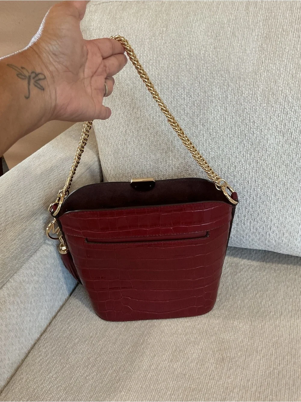 NWT Michael Kors Bea Medium Croc-Embossed Leather Bucket Bag - Burgundy